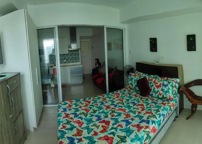 Azure Urban Residence's Staycation By Angkol Limo Hotel *